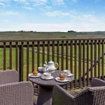 1 Bed In Penrith Oc-90300